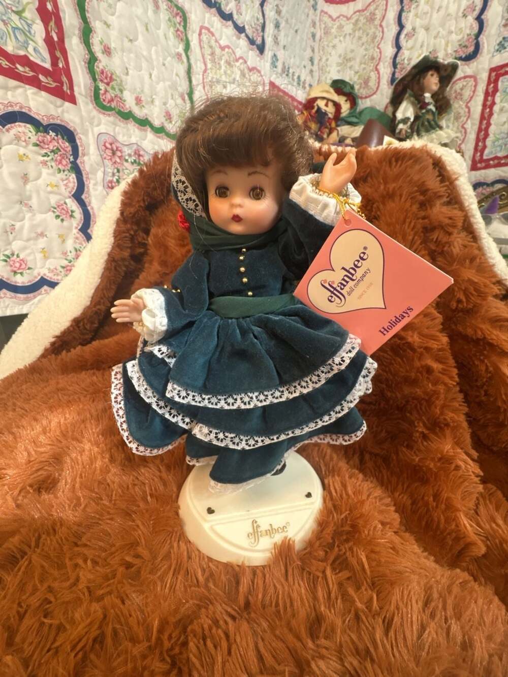 D1 Vintage 1994 Effanbee Doll Holidays Of The Year Series Currier & Ives  MV122
